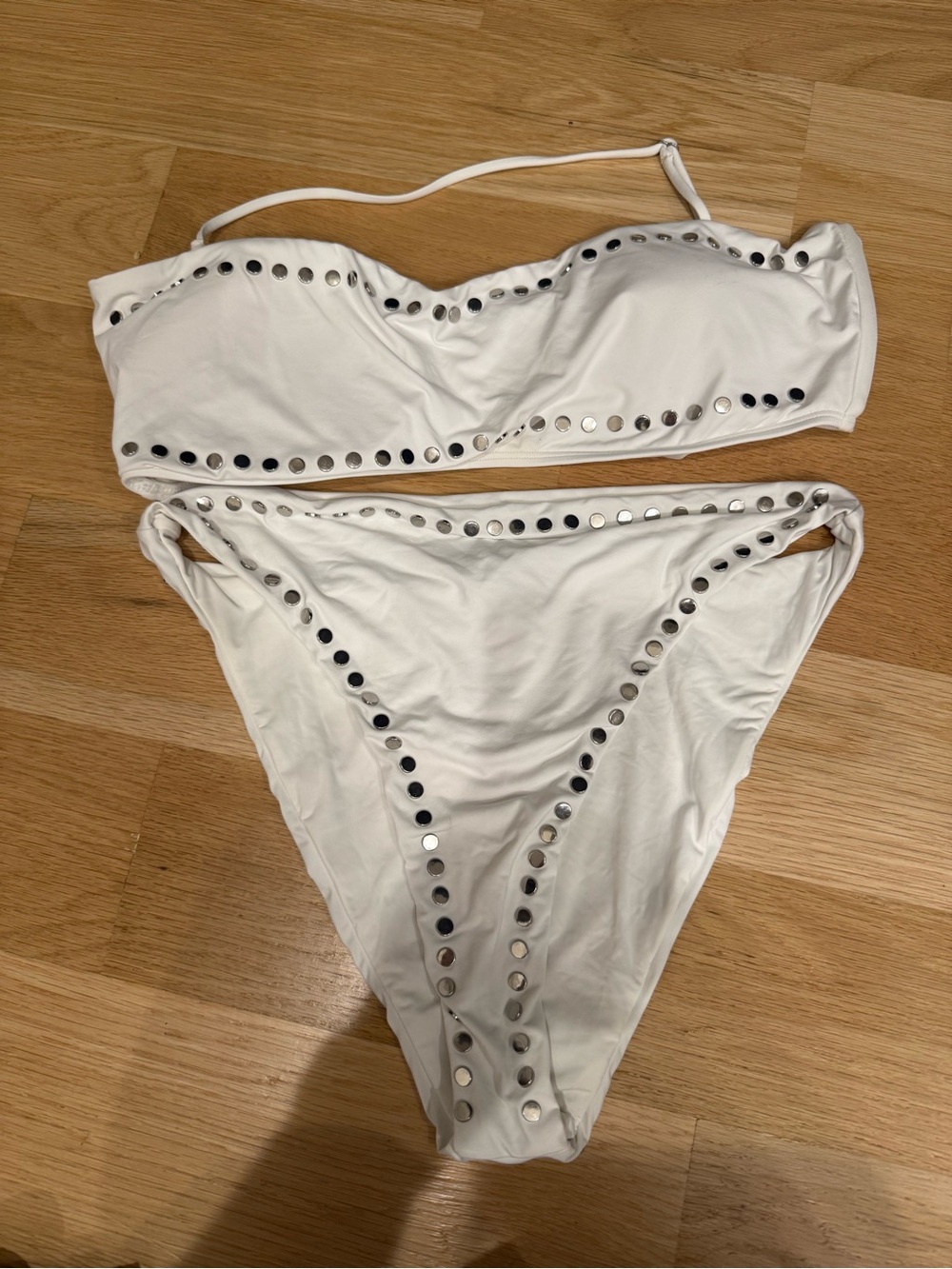 Dolce Vita White Stud-Trim Bandeau Bikini Set - size large